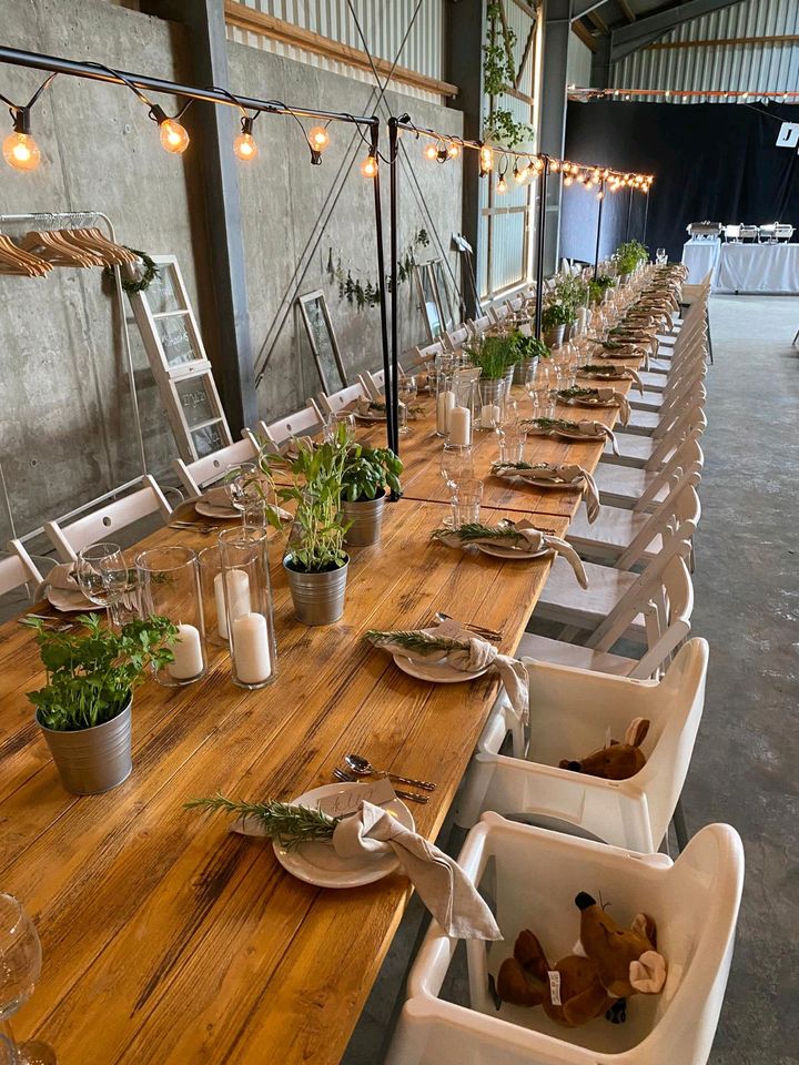 Hochzeit "Diele-Vintage" Holztische freie Trauung Verleih in Bad Bocklet