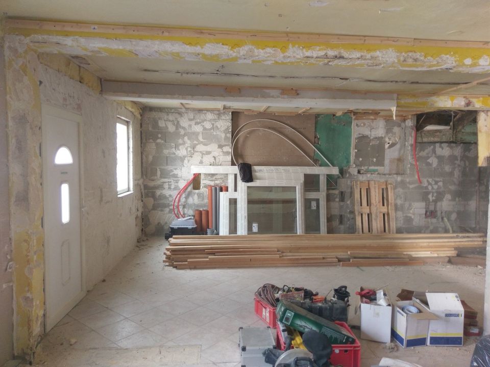 Sanierungsarbeiten  Handwerker Renovierung in Stegaurach