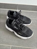 Adidas schwarze Damen Sneaker in Größe 37 1/3 Hessen - Reichelsheim (Wetterau) Vorschau