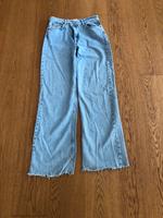 Stradivarius Jeans hellblau Größe 36 aktuell Hessen - Bad Homburg Vorschau