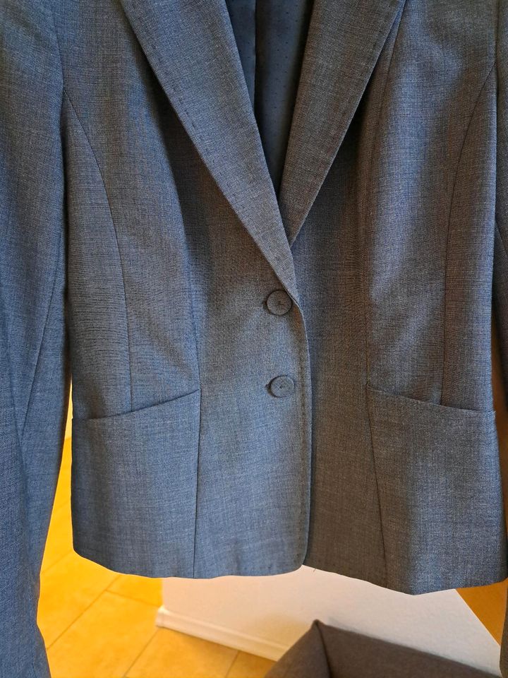 H&M Blazer grau meliert Gr.36 in Borken