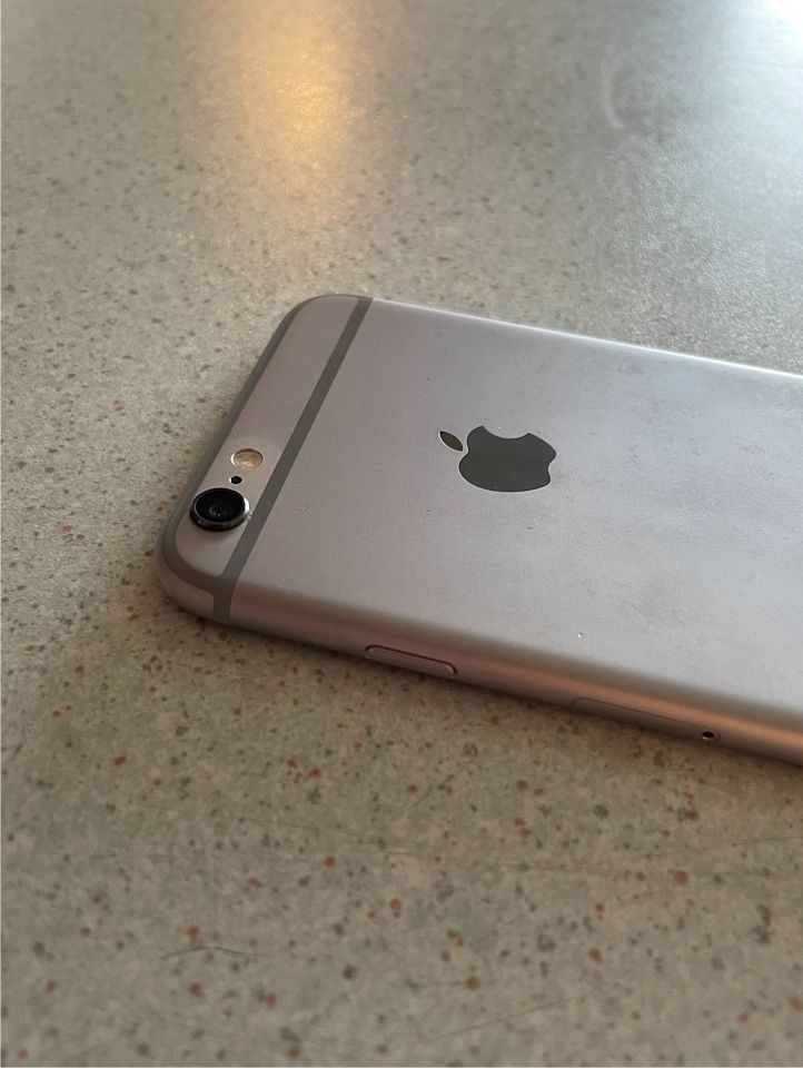 Apple iPhone 6 Ersatzteilspender in Dinklage