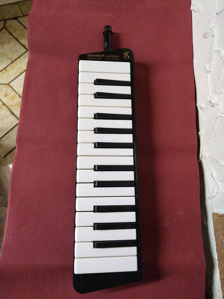 Hohner melodica piano 26 in Biblis