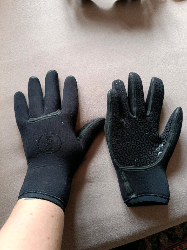 Fourth Element Neopren Handschuhe 5mm Größe M in Waldkirch