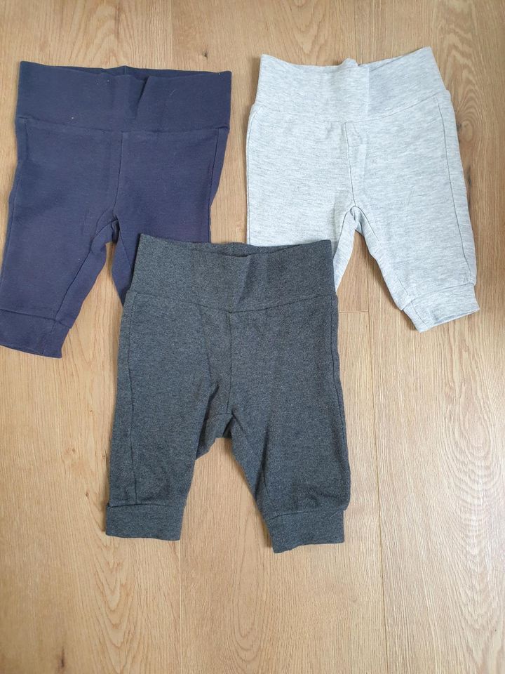 2,50 € / Hosen / Jogger / Set / Größe 62 in Hamburg