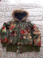 Desigual Winter Jacke Gr. 134 9/10 Tiere Chihuahua Top Hessen - Gießen Vorschau