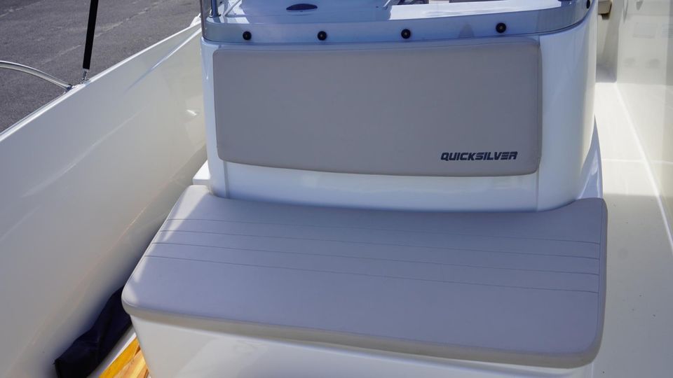 Quicksilver 675 Open + 200 PS + AluTrailer #Gebrauchtboot in Kiel