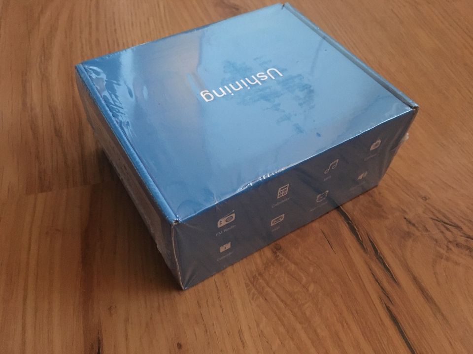 Senioren Handy Ushining M2302  neu und originalverpackt in Freiburg im Breisgau