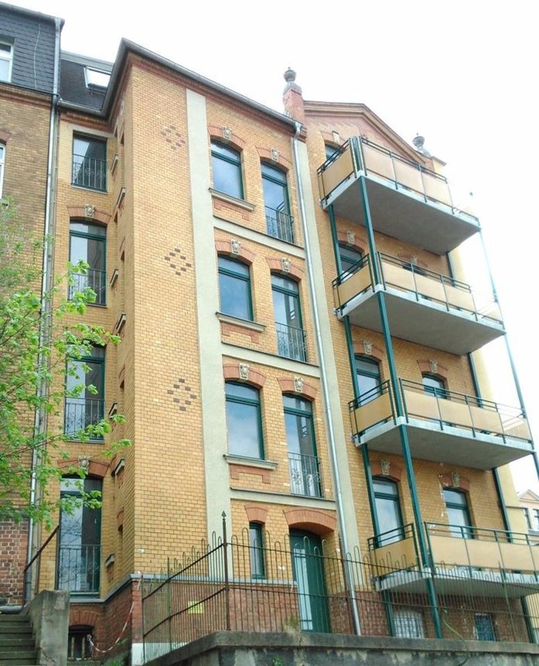 Schöne sanierte 4-Raum DG-Maisonette-Wohnung mit Balkon in Greiz