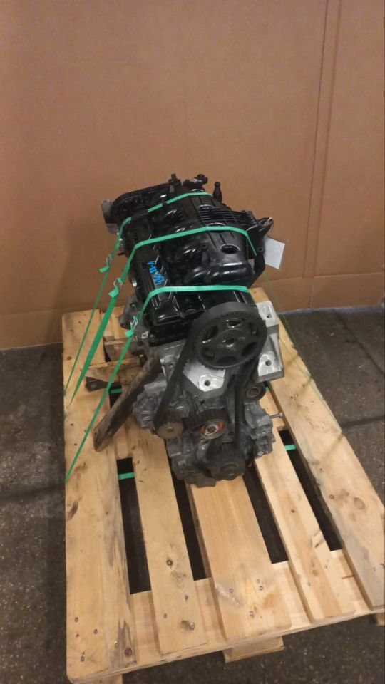 ✔️ Motor D5244T4 2.4 D5 185PS VOLVO XC90 XC70 89TKM UNKOMPLETT in Berlin