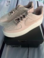 NEU Nike Air Force 1 Sage Low rosa Größe 37.5 Niedersachsen - Osterholz-Scharmbeck Vorschau