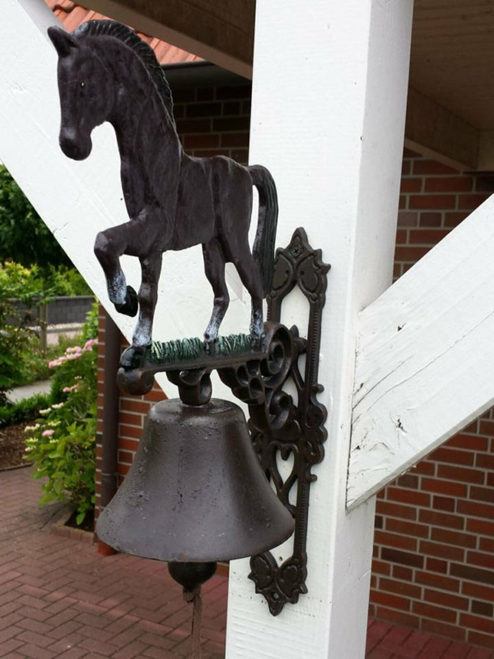 Große Wandglocke "Pferd" aus Gusseisen Glocke NEU/VERSAND Klingel in Hameln