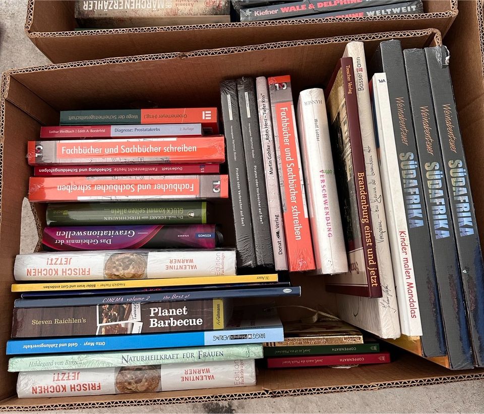 140 Bücher zu verkaufen - ideal für Händler oder Flohmarktware in Stuhr