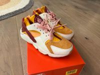 Nike Air Max Huarache sail/Rush Maroon-Sunset Neu Bayern - Regensburg Vorschau