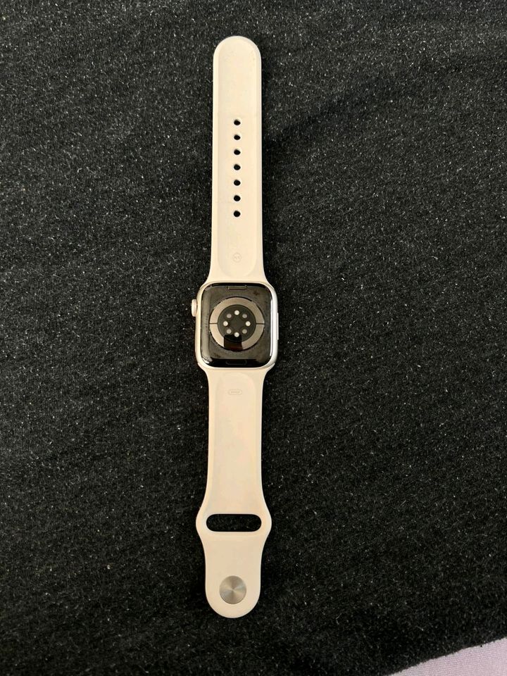 Apple Watch Series 8 41mm in Bad Staffelstein