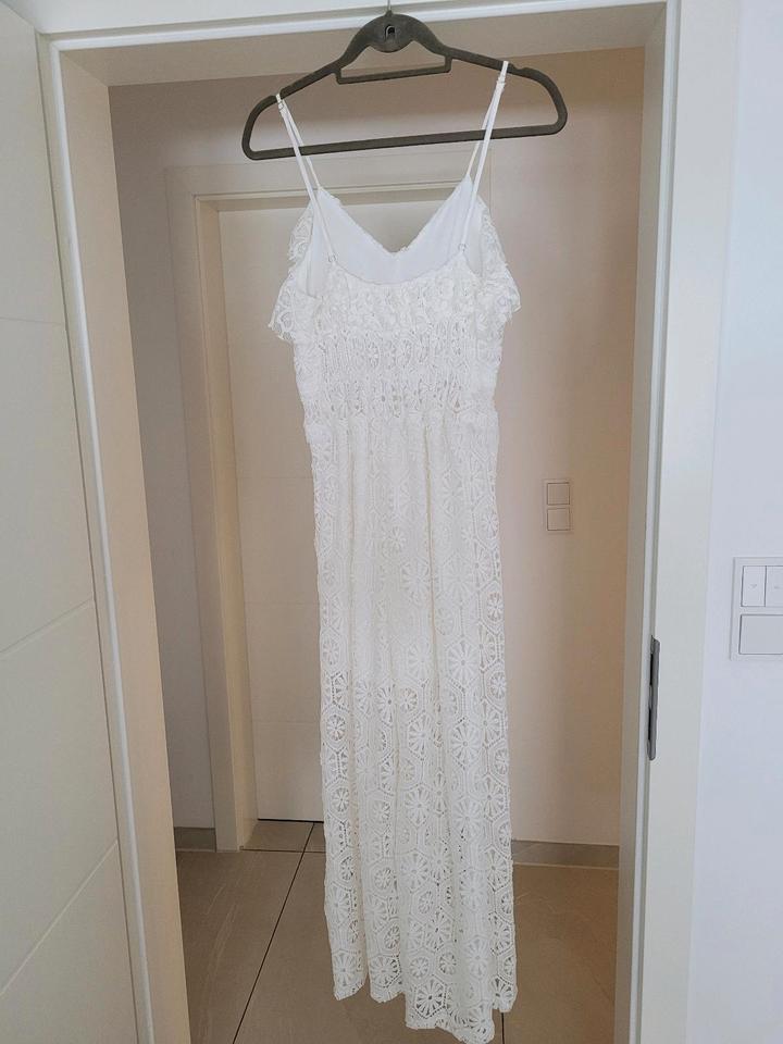 Jumpsuit für den Sommer, Boho-Style, Häkelspitze in Bonn