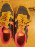 Nike Sneakers Gr 39 bunt München - Sendling Vorschau