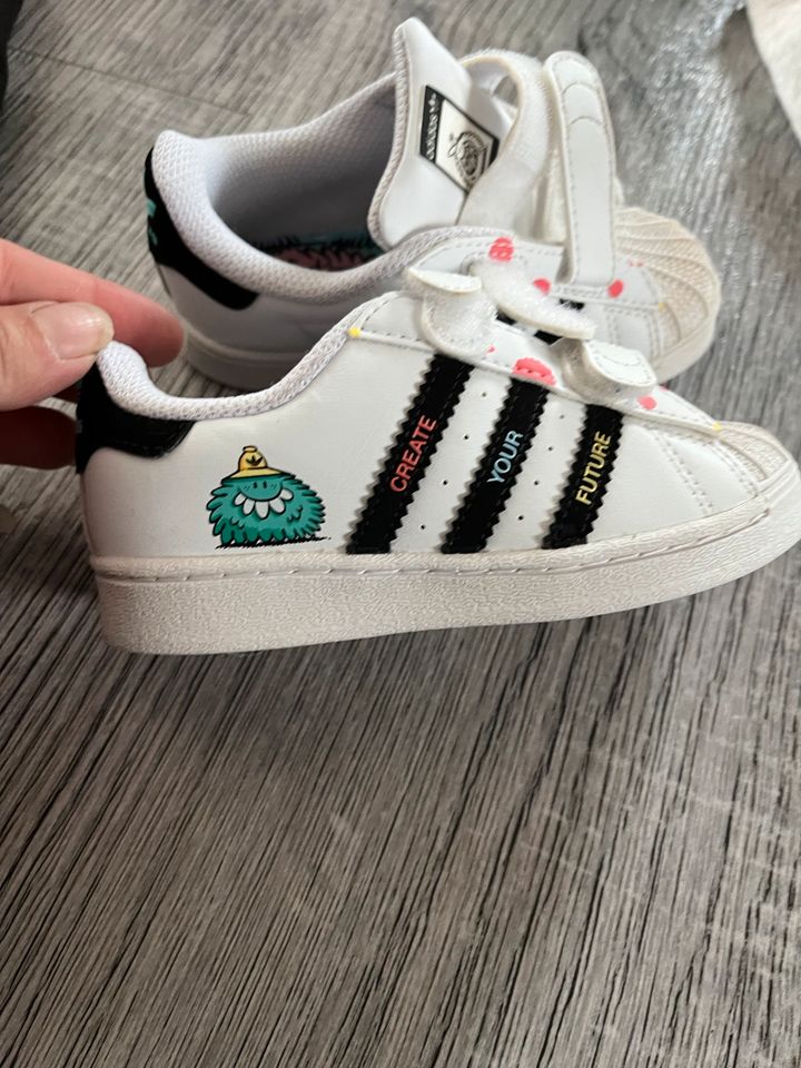 Adidas Schuhe Monster Create your Future Gr. 25 in Hessen - Hofbieber |  Gebrauchte Kinderschuhe Größe 25 kaufen | eBay Kleinanzeigen ist jetzt  Kleinanzeigen