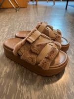 Zara FLACHE FLATFORM-SANDALE MIT KUNSTFELL Aachen - Aachen-Mitte Vorschau
