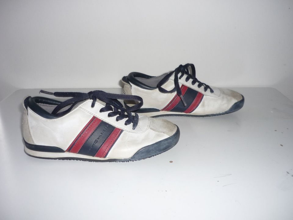 TOMMY HILFIGER JUNGEN HALBSCHUH SCHNÜRSCHUHE LEDER 31 eher 30 in Kamp-Lintfort