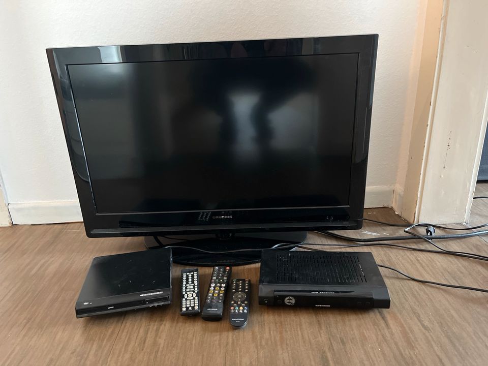 Fernseher 32zoll inkl Receiver und DVD Player in Stuttgart