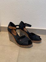 Tommy Hilfiger Sandalen mit Keilabsatz Bayern - Moos Vorschau