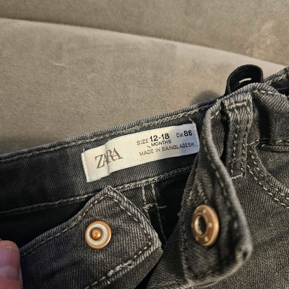 Zara Mädchen Jeans in Regensburg