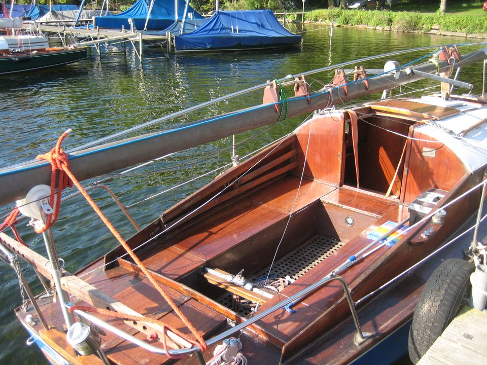 Kajüt-Segelboot Holz in Preetz