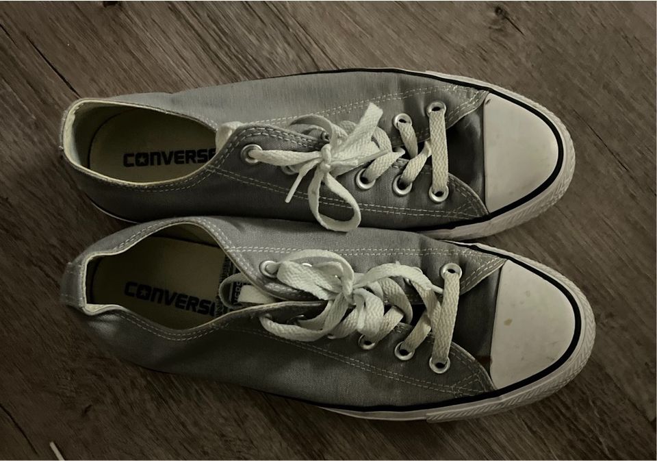 Converse Schuhe grau gr. 41.5 Sneaker all Star Damen in Neukirchen