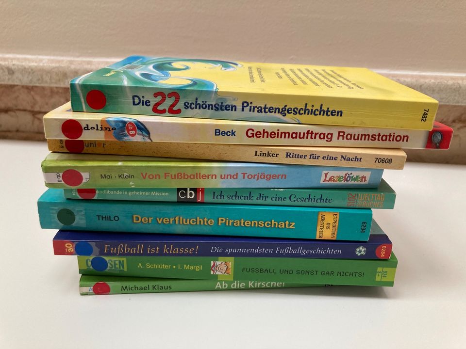 diverse Bücher für Mädchen und Jungen 6-10 Jahre zu verschenken in Solingen