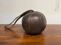 Leder  Wurfball sehr alt Vintage um 1920 Nordrhein-Westfalen - Ennepetal Vorschau