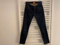 HUGO BOSS ORANGE Jeans Lunja 2 Slim dunkelblau Größe 27/32 Bayern - Bonstetten Vorschau