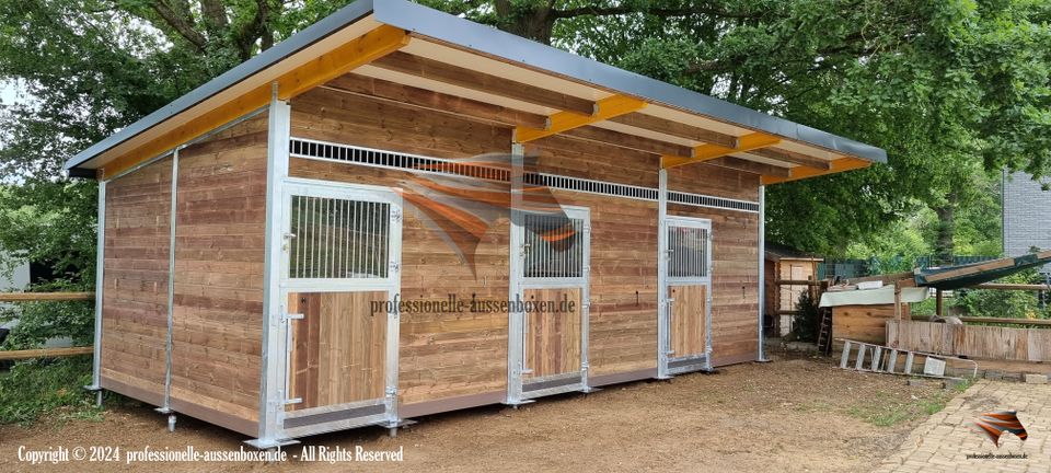 Stall für Pferde - Außenboxen, Pferdeboxen, Stallbau, Pferdestall in Kolbingen