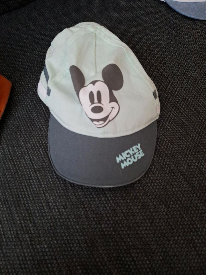 2 Mickey Mouse Cappy, Gr. 74 in Bochum