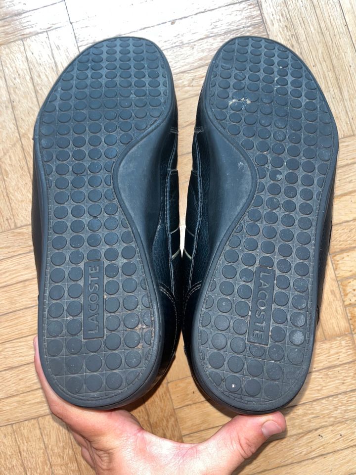 Schuhe Turnschuhe schwarz lacoste 41 in Nürnberg (Mittelfr)