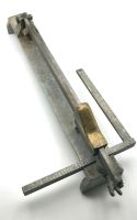 Alter Fliesenschneider vintage antik Nachlass Werkzeug Rarität Hessen - Bad Nauheim Vorschau