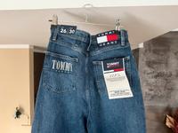NEU TOMMY HILFIGER MOM JEANS HIGH RISE TAPERED 26 Nordrhein-Westfalen - Hattingen Vorschau