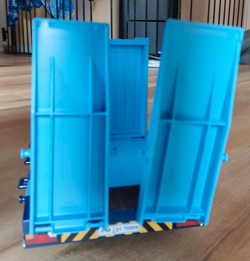 Playmobil LKW mit Container /Tieflader in Biebertal
