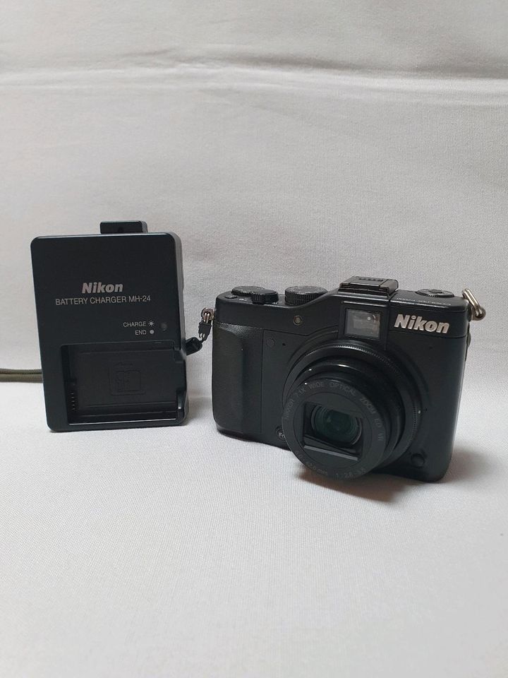 Nikon Coolpix P7000 Premium Digitalkamera 10.1MP in Freilassing