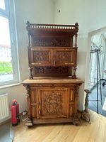 großer Buffetschrank mit schönen Holzdetails vintage Sachsen - Weischlitz Vorschau