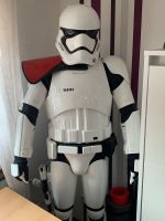 First Order Stormtrooper FOTK 1:1 Lifesize mit Mannequin Hessen - Messel Vorschau