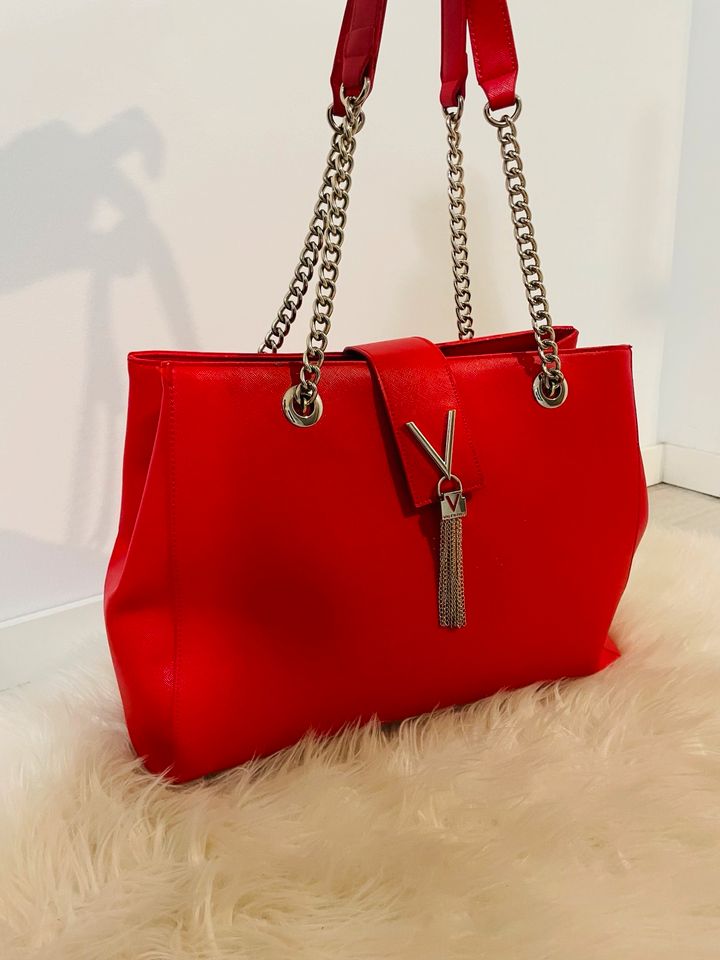 ✨Valentino Tasche in rot ✨ in Henstedt-Ulzburg