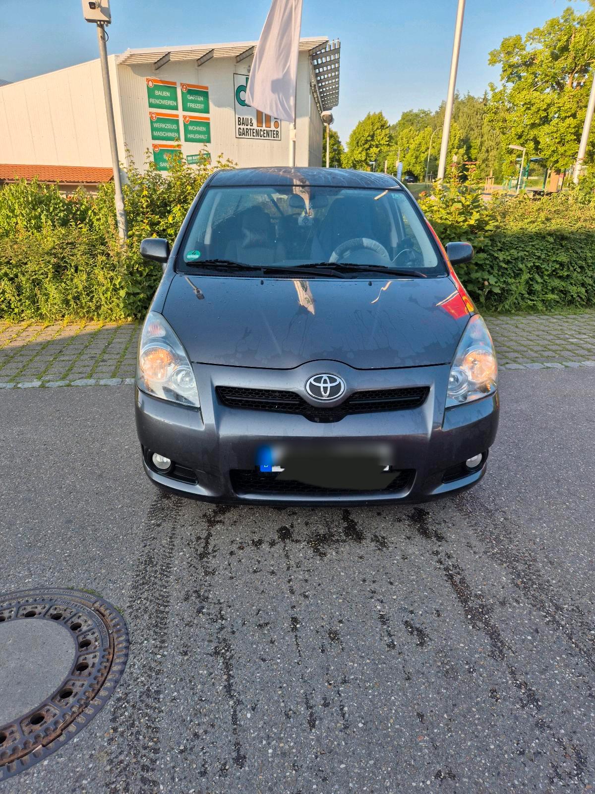 Abbildung des Autos Toyota Corolla verso
