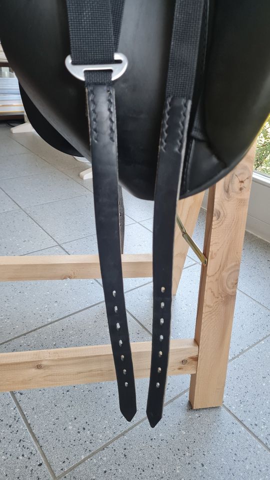 PASSIERBLU Style Dressur-Sattel, schwarz in 17“ Ausführung in Lauenau
