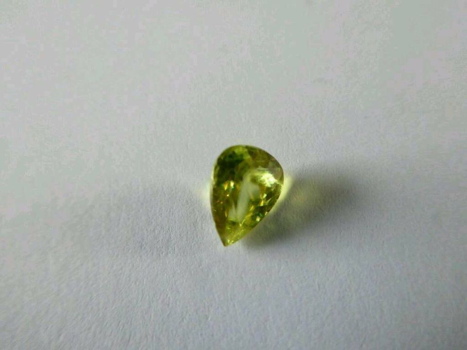 Titanit/Sphen 0,95 ct, Pakistan in Gießen