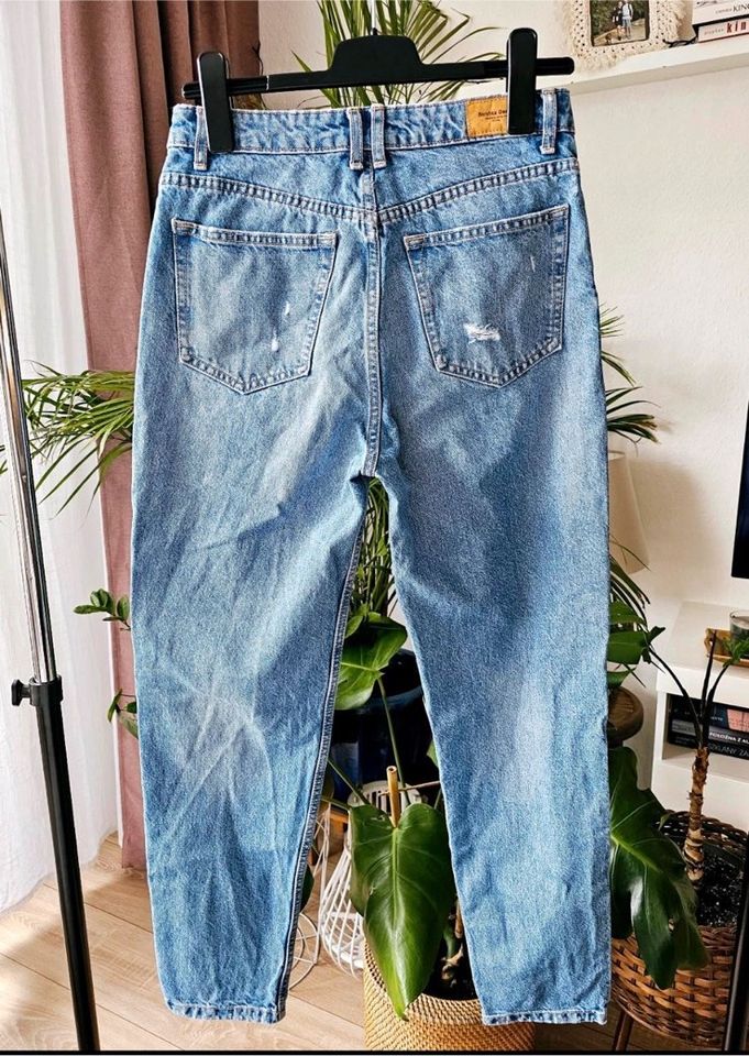 Bershka Mom Jeans in Hamburg