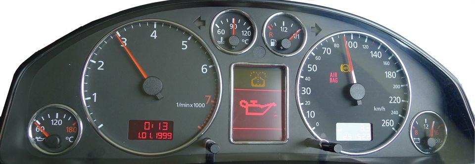 Audi A4 8D, A6 4B FIS Display Tacho Reparatur Kombiinstrument in Borken