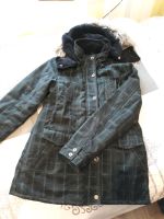 Damen Winterjacke schwarz mit Gürtel Größe 40 Nordrhein-Westfalen - Büren Vorschau