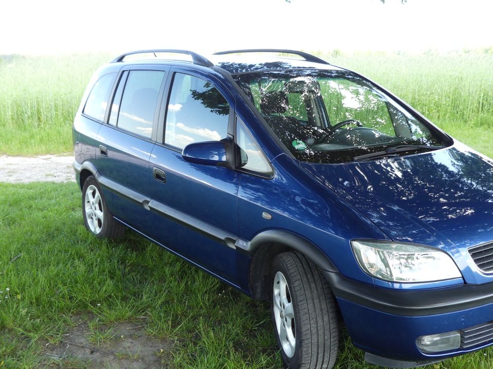 Opel Zafira A 1,8 l. 125 PS Gas-Umbau! Gepflegter Zustand in Gerhardshofen