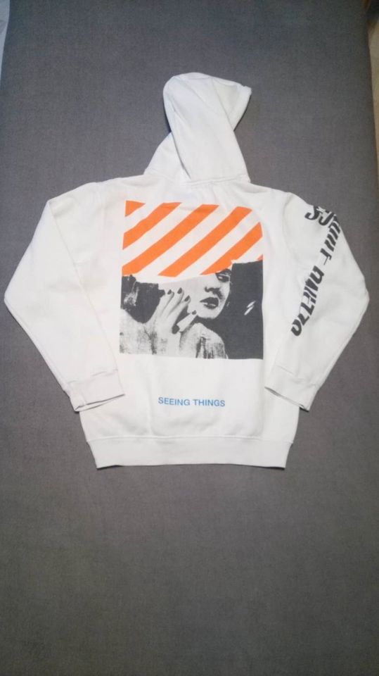 Weißer Off-White Hoodie in Kiel